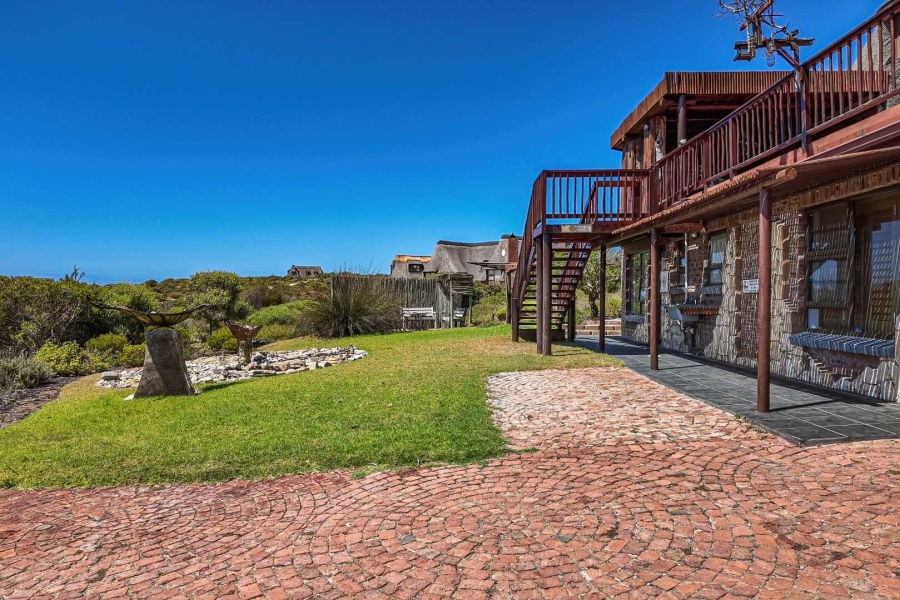 5 Bedroom Property for Sale in Stilbaai Wes Western Cape